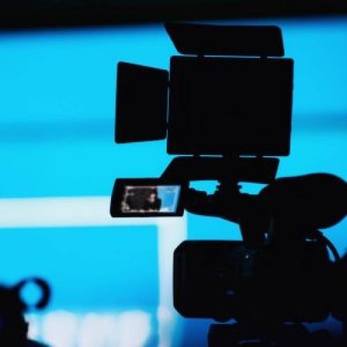 camera-recording-presentation-of-a-speaker-2024-10-21-05-12-21-utc-qz0odb6l2e701idku5jpr299dxxh0ya823uwe4j8oo