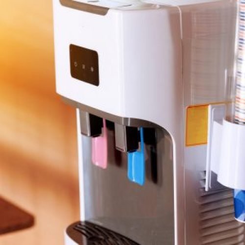 detail-of-the-two-plastic-taps-for-hot-and-cold-wa-2024-10-22-09-46-52-utc-1-r0eqligbviasj09i0z7xsrpkfno7o06s9ahx9a0fy0